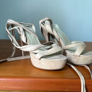 Women’s Lace-Up Platform Sandals in Beige